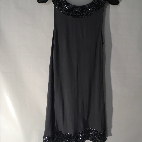 Dress - Picture 8 of 8